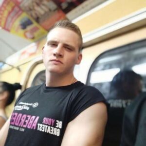 Знакомства Харьков Тарас собутыльник на час 85101